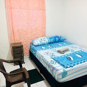 Habitación Estándar con 2 Camas Individuales